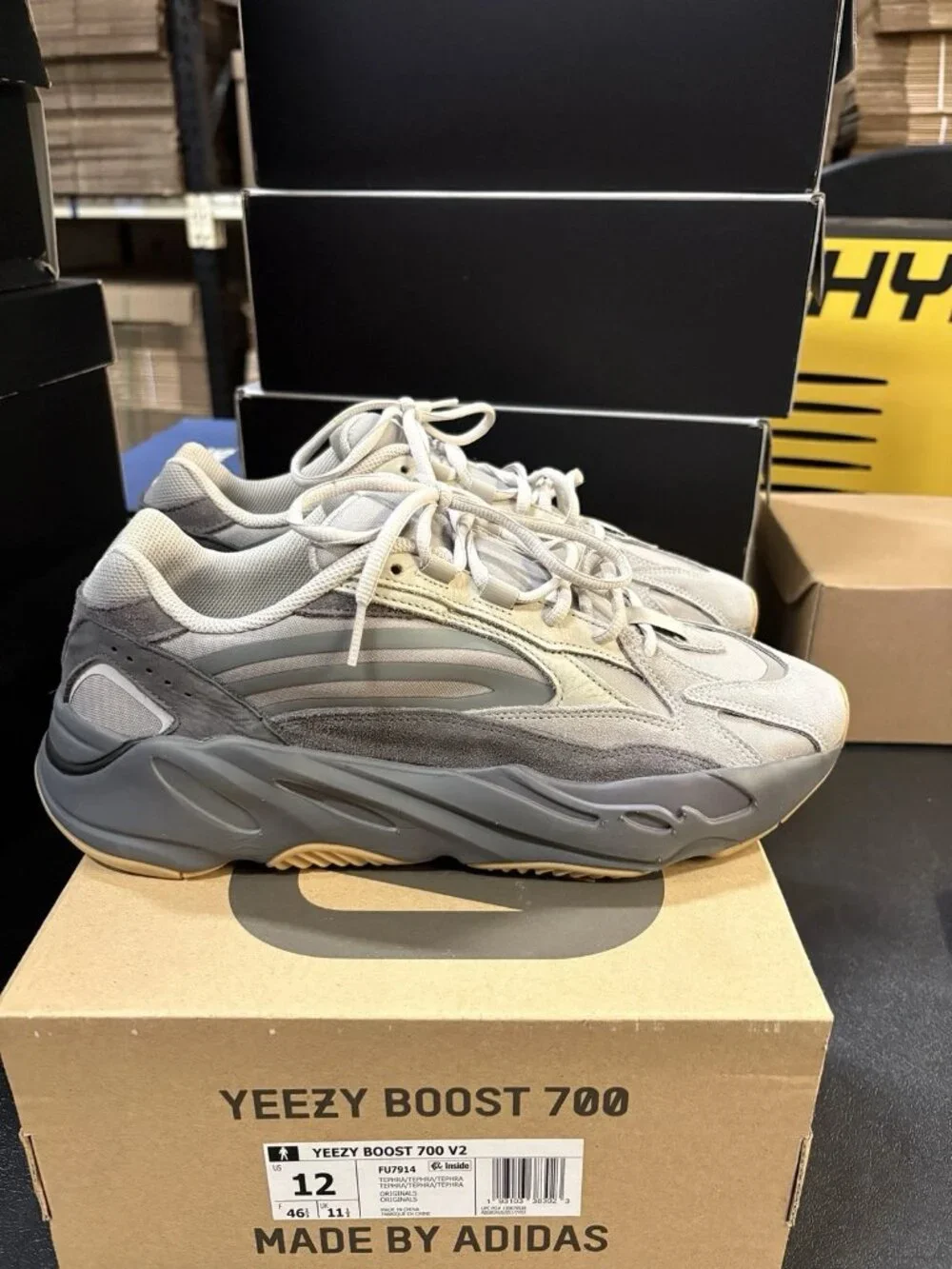 WORN Men’s Yeezy Boost 700 V2 Tephra FU7914 Size 12 WITH BOX